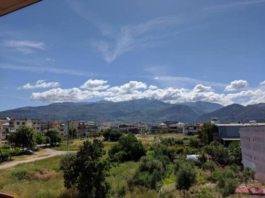 Sunny Apartment With Mountain View Патра Экстерьер фото