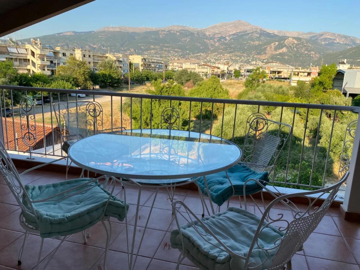 Sunny Apartment With Mountain View Патра Экстерьер фото